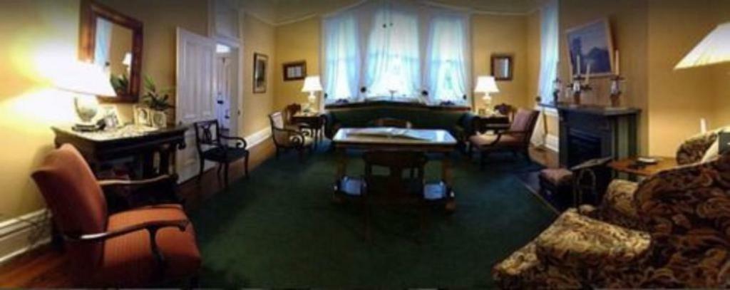 1888 Wensel House Bed & Breakfast Натчес Екстериор снимка