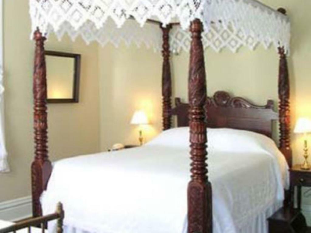 1888 Wensel House Bed & Breakfast Натчес Екстериор снимка