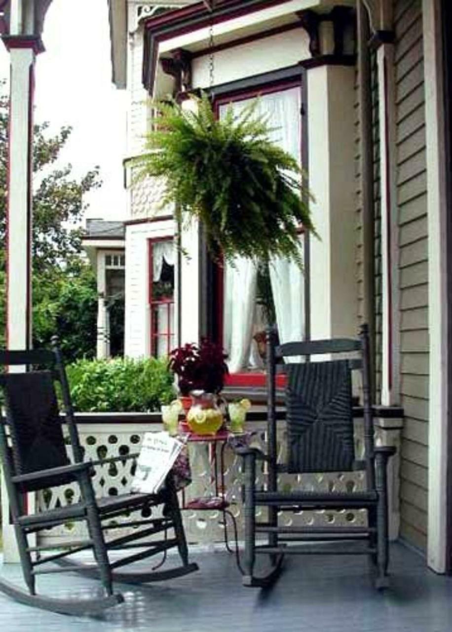 1888 Wensel House Bed & Breakfast Натчес Удобства снимка